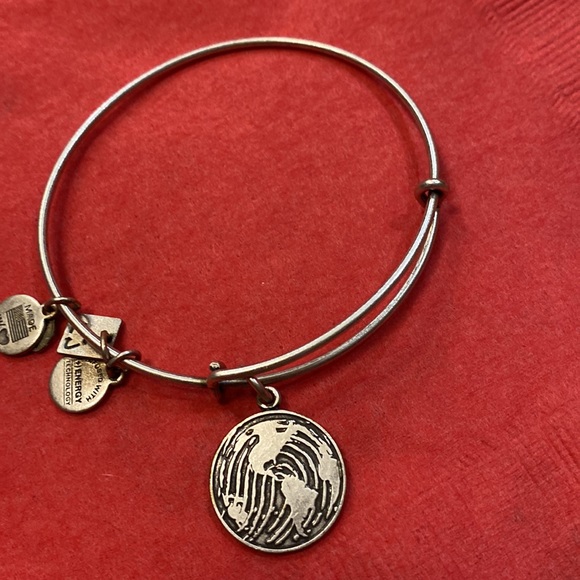 Set of Alex and Ani bracelets - Picture 3 of 5